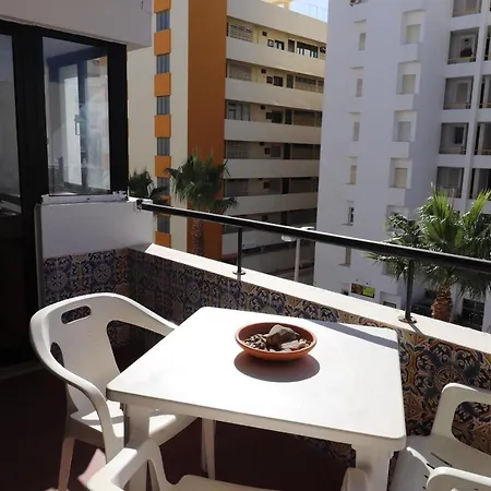 Riviera Beach 30 *